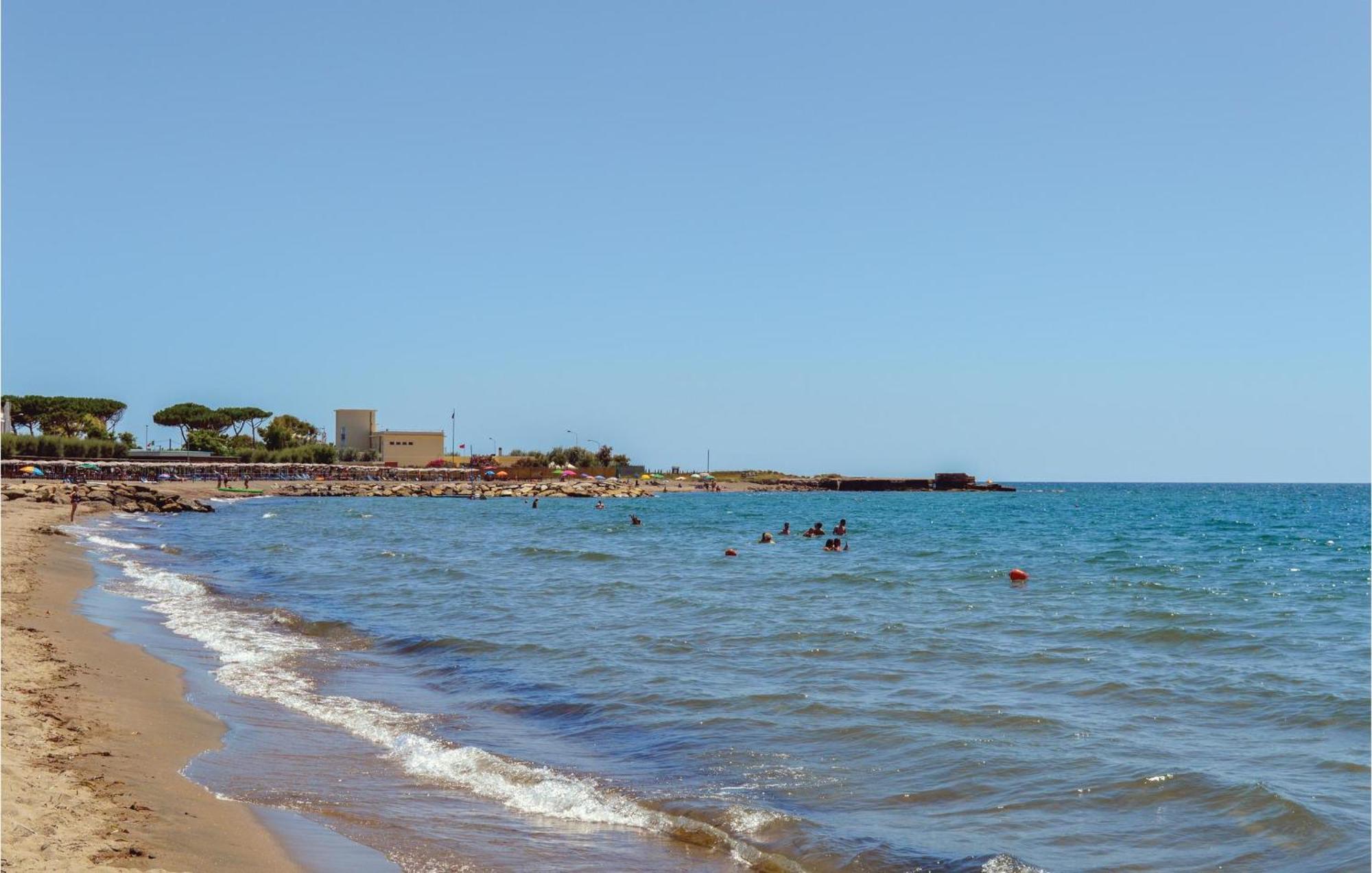 Gorgeous Apartment In Ladispoli Rm With Wifi Eksteriør bilde